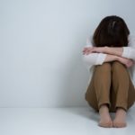 【10代若者】ニキビとうつ病の意外な関係とは？